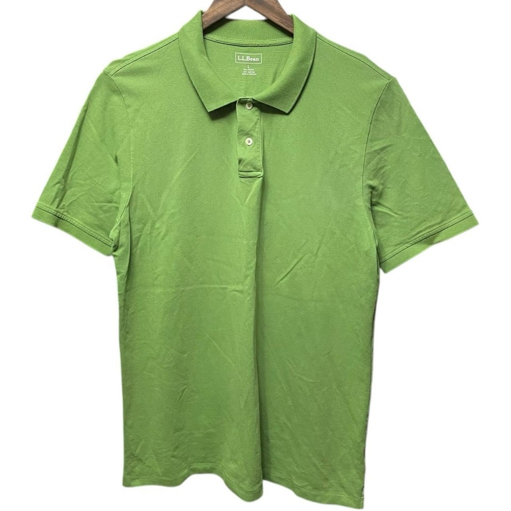 plain blank green L.L. Bean short sleeve collared casual two button polo shirt